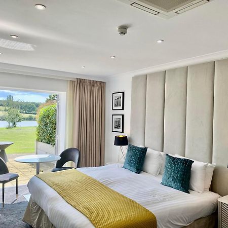 Lakeside Park Hotel & Spa Fishbourne  Exteriör bild