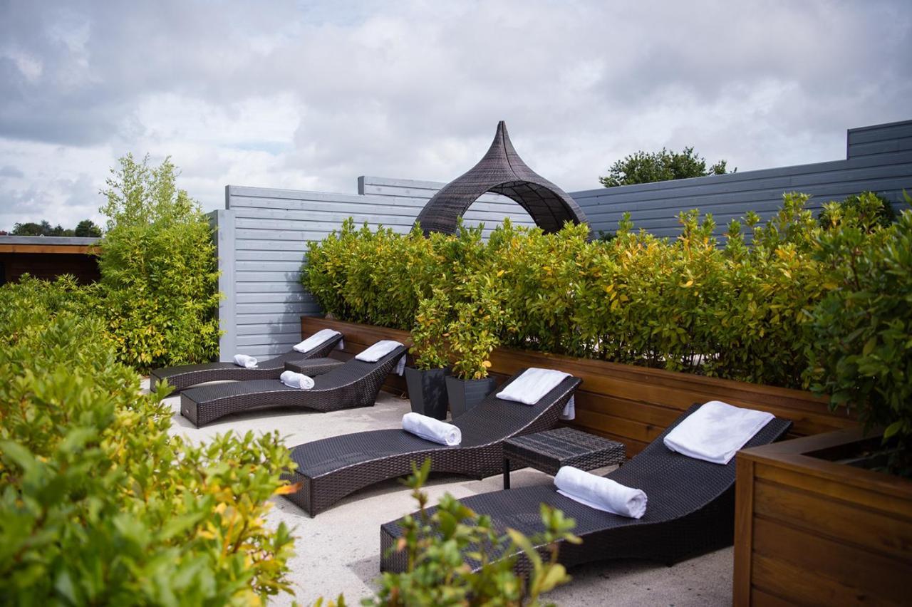 Lakeside Park Hotel & Spa Fishbourne  Exteriör bild