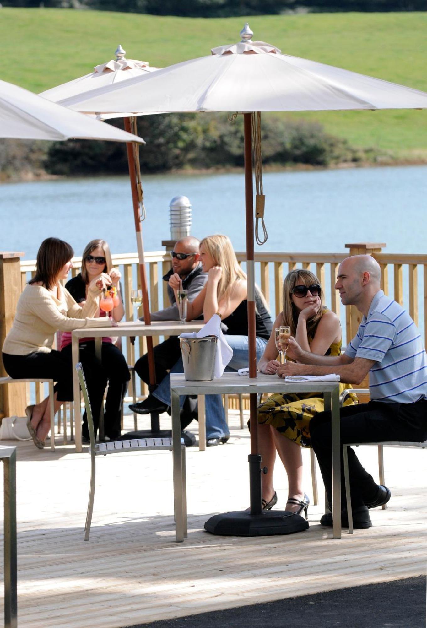 Lakeside Park Hotel & Spa Fishbourne  Exteriör bild